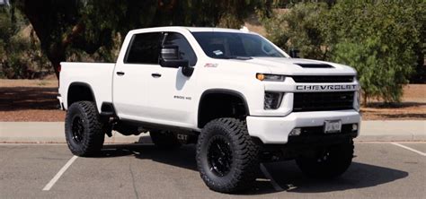 Powerhouse Performance Shows 21 Silverado Hd With 8 In Lift