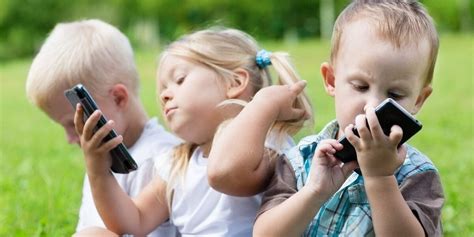 What Age Should A Child Get A Smartphone Pros And Cons Of Early Phone