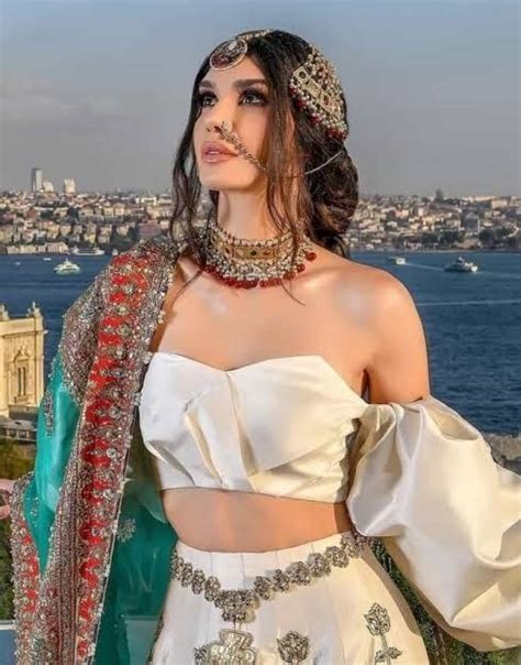 Turkish Actress Burcu Kıratlı Aka Gokce Hatun Stunning Bridal