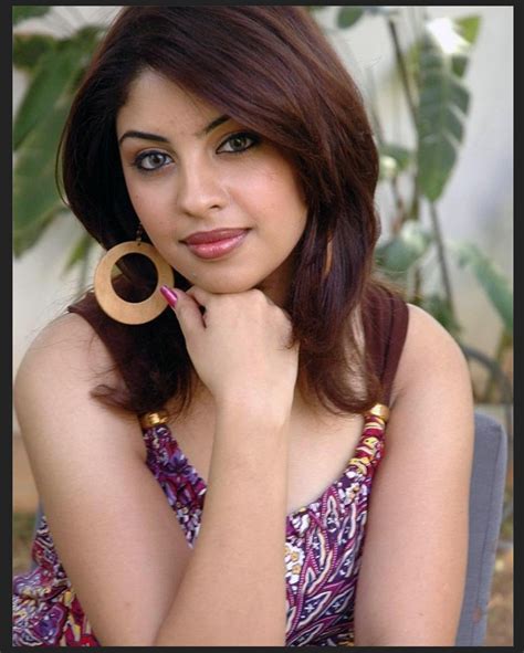 Now she is doing a movie with varun tej in 'tholiprema' movie. Telugu Actress Photos, Hot Images, Hottest Pics in Saree ...