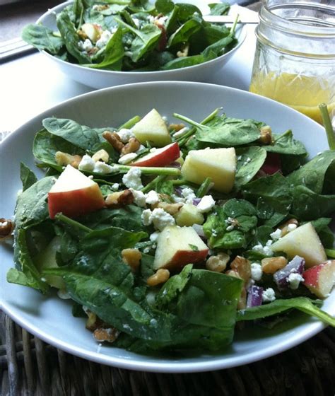 The ingredients are readily available at aldi, even the white wine vinegar. Spinach Salad with Apples, Walnuts and Goat Cheese - A ...