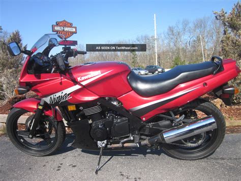 And is stylishly complemented by a lower fairing. 2006 Kawasaki Ninja 500r 500