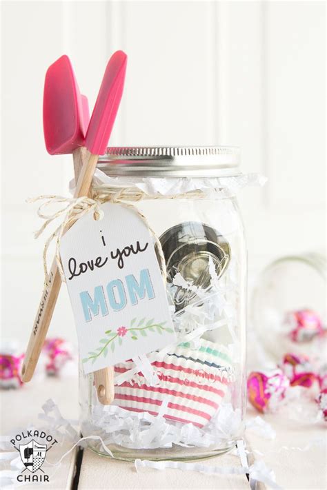 This mother's day, give mom something you made with your own hands, with these fun and crafty diy gift ideas — because handmade, diy gifts are always a little more special. Last Minute Mother's Day Gift Ideas & Cute Mason Jar Gifts ...
