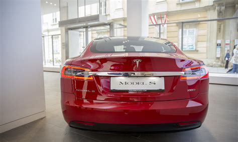 La Tesla Ha Richiamato Quasi Mezzo Milione Di Auto