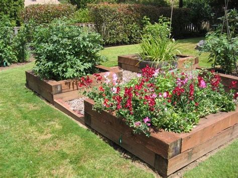 How To Build A Raised Garden Bed Clever Landscaping Ideas