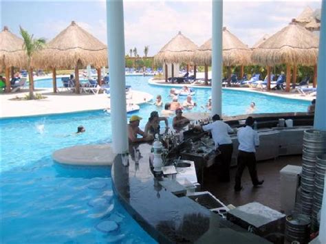 Foto De Grand Riviera Princess All Suites Resort And Spa Playa Del Carmen Princess Swim Up Bar