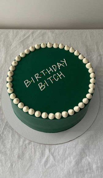12 Minimalist Buttercream Cakes For Every Celebration