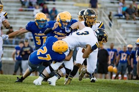 Huskies Quarterback Shines In 35 26 Win Over Rifle Canon City Daily Record