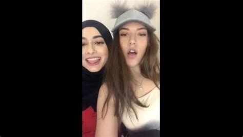 turkish lesbians hayal vs yagmur periscope show 2 daftsex hd