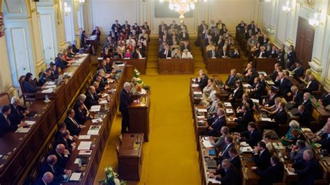 Czech Parliament Votes To Dissolve