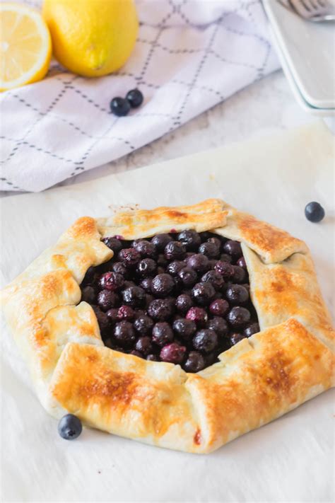 Simple Rustic Blueberry Tart Recipe In 20 Minutes