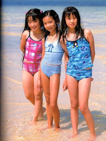 かわいい ジュニアアイドル 3人 写真集 制服 水着 スクール水着 ブルマなど 2003年 心交社 発行 荒木秀明 撮影 複数被写体 ｜売買さ free download nude