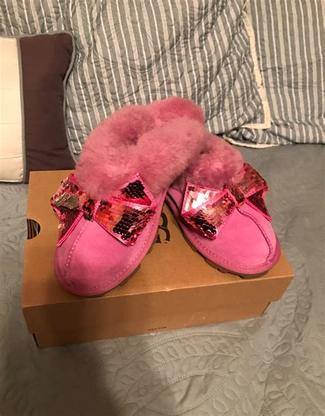 Worn Once Ugg Sequin Bow Ladies Coquette Slipper In Bright Pink Size 5 But Coquette Style Runs