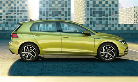 The golf knows how to carry itself, as well as your things. VW Golf 8 Unveiled ahead of its official launch later today