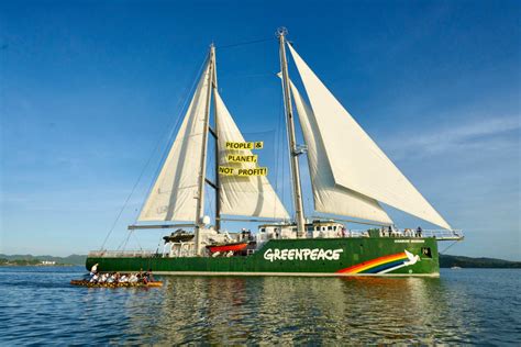 Greenpeaces Rainbow Warrior Sails In Ph To Tackle Plastic Pollution