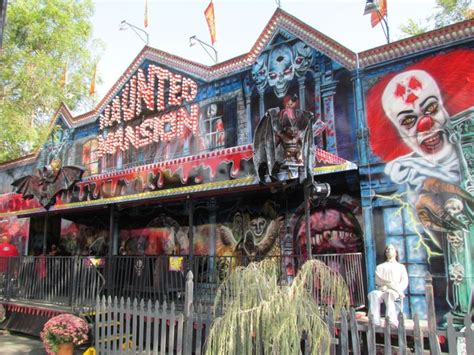 Creepy Good Times Haunted Attractions Haunted House Attractions Creepy Vintage