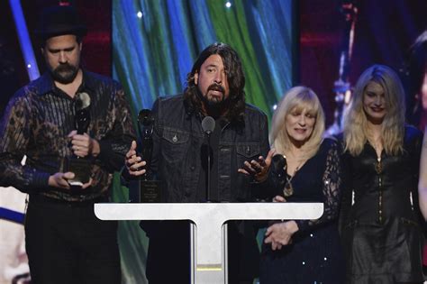 Read Nirvana S Rock And Roll Hall Of Fame Acceptance Speech Rolling Stone