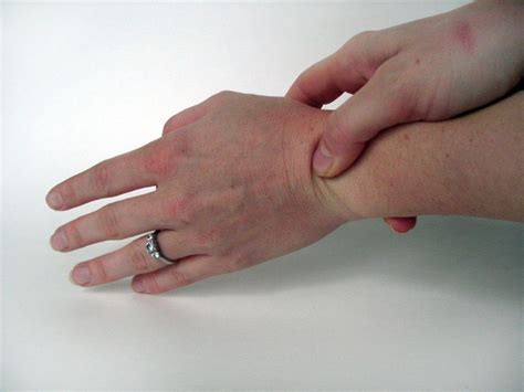Repetitive Strain Injury What Are The Warning Signs And How To Prevent It