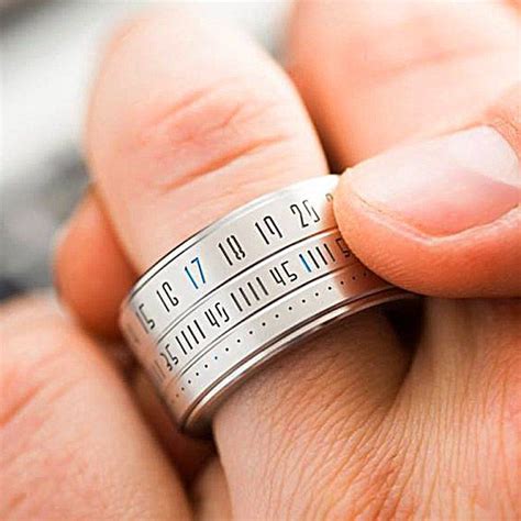 4 Cool Rings For Men Extremely Unique Rings Thesuperboo Engagement