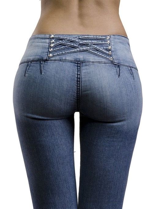 Come Indossare I Jeans Ed Essere Al Top Ad Ogni Età Come Indossare Stile Di Moda Jeans