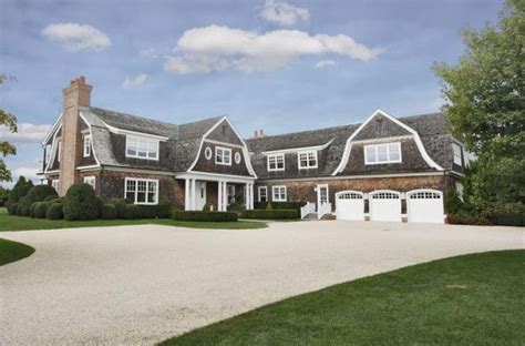 The 10 Most Amazing Celebrity Hamptons Homes Feature Everything From 22