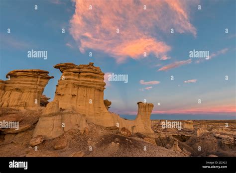 Usa New Mexico San Juan Basin Valley Of Dreams Badlands Ah Shi Sle