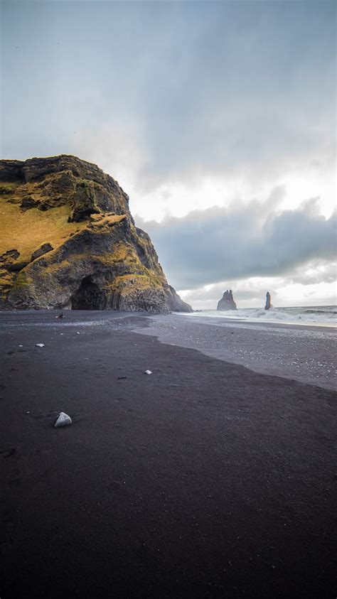 Vik Black Sand Shores Vik Iceland Iphone 8 Wallpapers Free Download