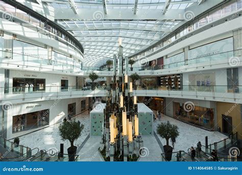 Fashion Avenue In Dubai Mall United Arab Emirates Editorial Image