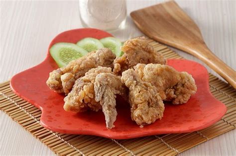 Kini sudah banyak kuliner yang menyajikan menu dengan olahan telur asin. Selain Ayam Goreng Tepung, Buat Olahan Ayam Goreng Lainnya ...