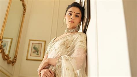 Alia Bhatt Rewore And Repurposed Her Sabyasachi Wedding Sari For The National Film Awards 2023