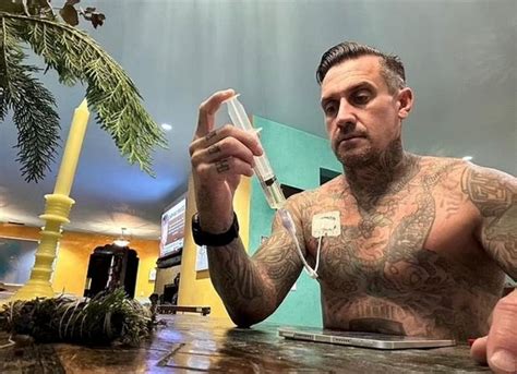 Pinks Husband Carey Hart Works Out And Shares Update After Surgery Irish Mirror Online