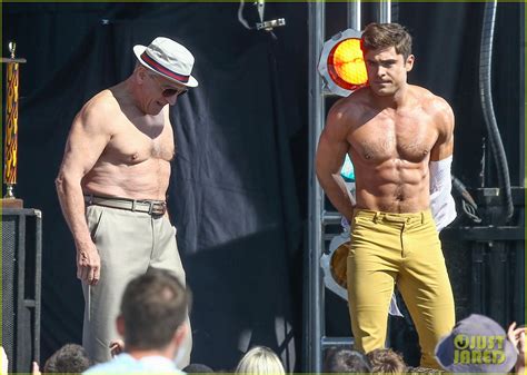 zac efron and robert de niro have a shirtless body contest in these unbelievable pics photo