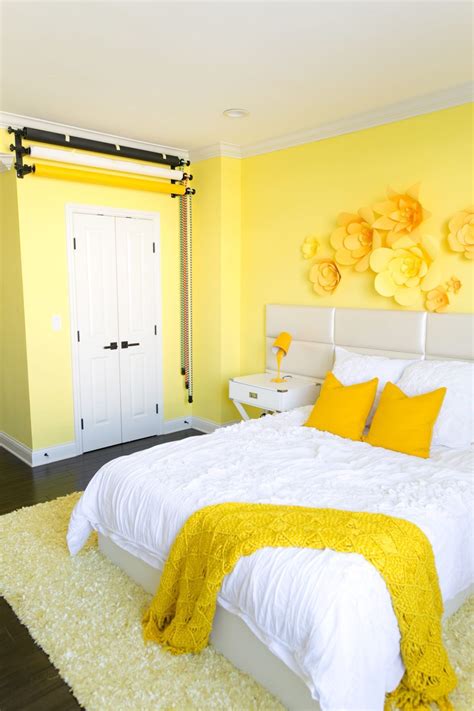 Phenomenal 25 Incredible Yellow Aesthetic Bedroom Decorating Ideas