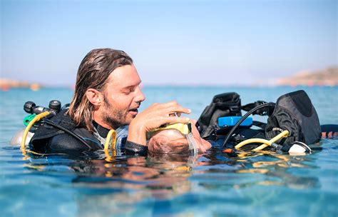 Padi Rescue Diver Squalo Divers Scuba Diving Cancun