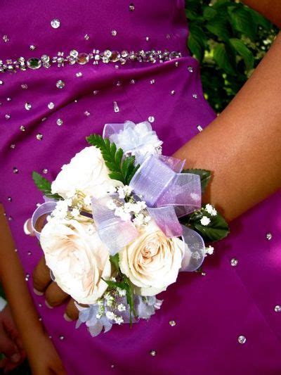 Easy Wrist Corsage Tutorial Diy Wedding Flowers Corsage