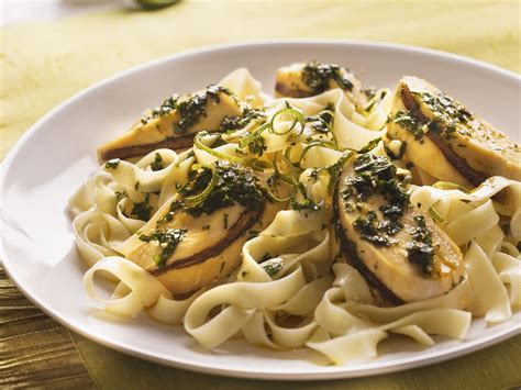 Tagliatelle With Chicken And Lime Herb Vinaigrette Recipe Eat Smarter USA