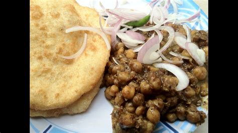 Spicy Chole Bhature Recipe By Desi Beauty Tips Simple Chole Bhature