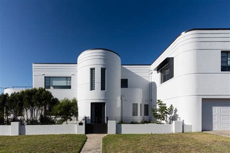 Photo 6 Of 11 In A Heritage Art Deco House In Australia Gets A Modern