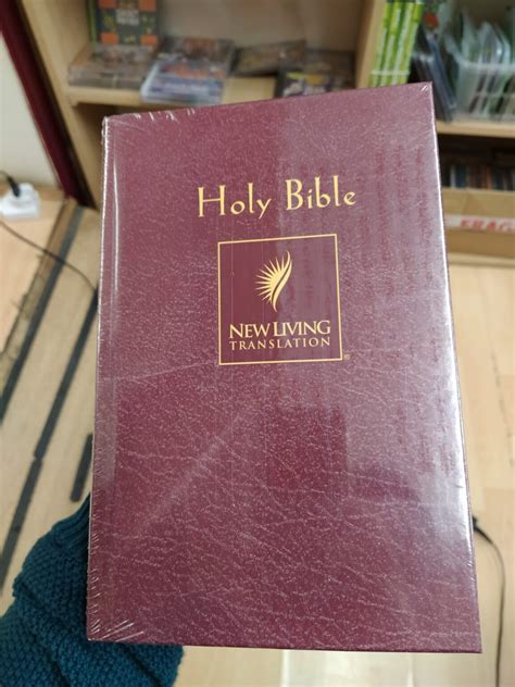 Holy Bible New Living Translation By Tyndale House Publishers