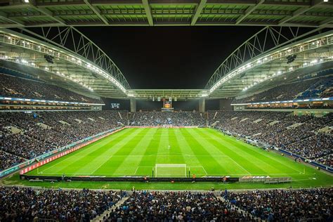1186 lugares (47.749 m2) painéis electrónicos: 10 Tipps für Besucher des Estadio do Dragao | europapokal.de
