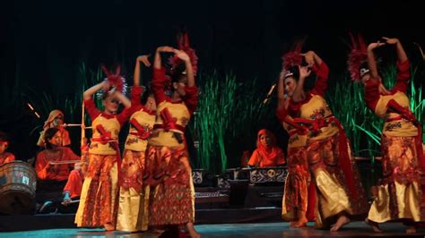 Tari Bajidor Kahot Indonesian Traditional Dance Youtube