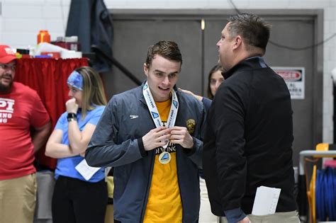 Umbc Mens And Womens Swimming And Diving Shatter Records Capture