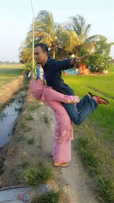 Maybe you would like to learn more about one of these? Nak Bagi... Bagi Jer lah Kenapa Perlu Syarat? - CrazyDuck