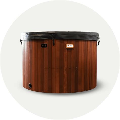 Moji Hot Tubs / Made for Relaxation / Crafted in New Zealand Since 2012