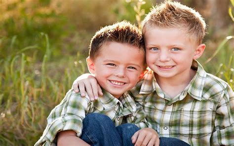 Estudio Asegura Que El Hermano Menor Es El Más Divertido De La Familia