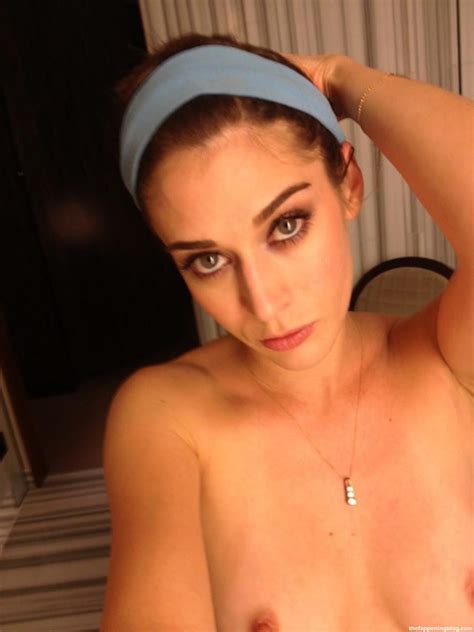 Lizzy Caplan Thelizzycaplan Nude Leaks Photo 56 Thefappening