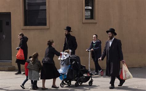 In Nycs Hipster Mecca Of Williamsburg Hasidic Jews Are The Real