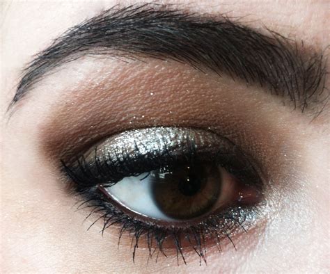 12 Days Of Holiday Makeup Day 5 Silver Smokey Eye Makeup And Beauty