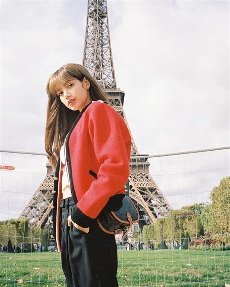 2 Blackpink Lisa Instagram Update 14 October 2019 Eiffel