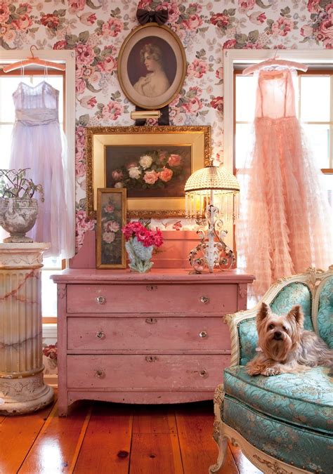 Decorating your bedroom with vintage finds and secondhand treasures creates a quirky, individual, and charming style. Vintage Bedroom Decor Pictures, Photos, and Images for ...